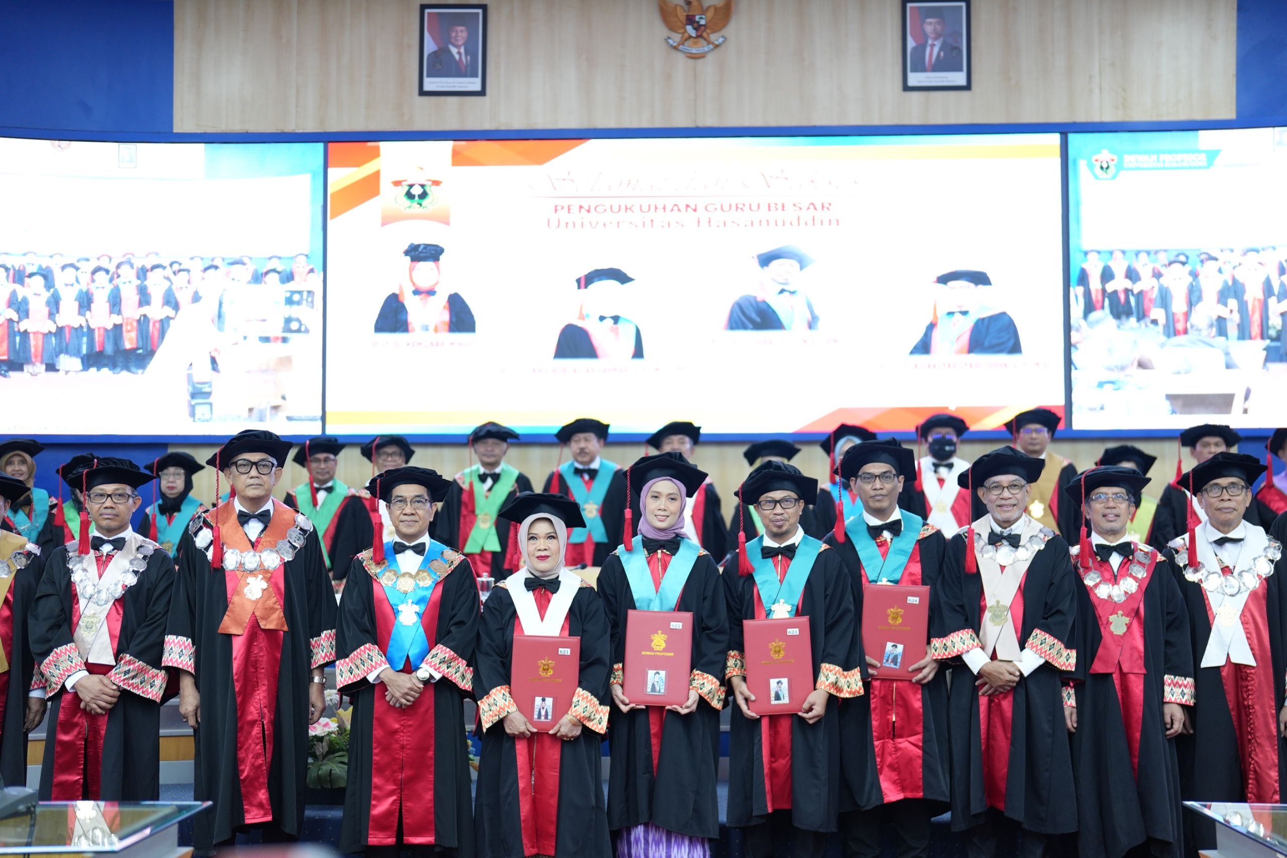 Pengukuhan Empat Guru Besar Baru, Unhas Tekankan Riset Berdampak dan Etika Publik